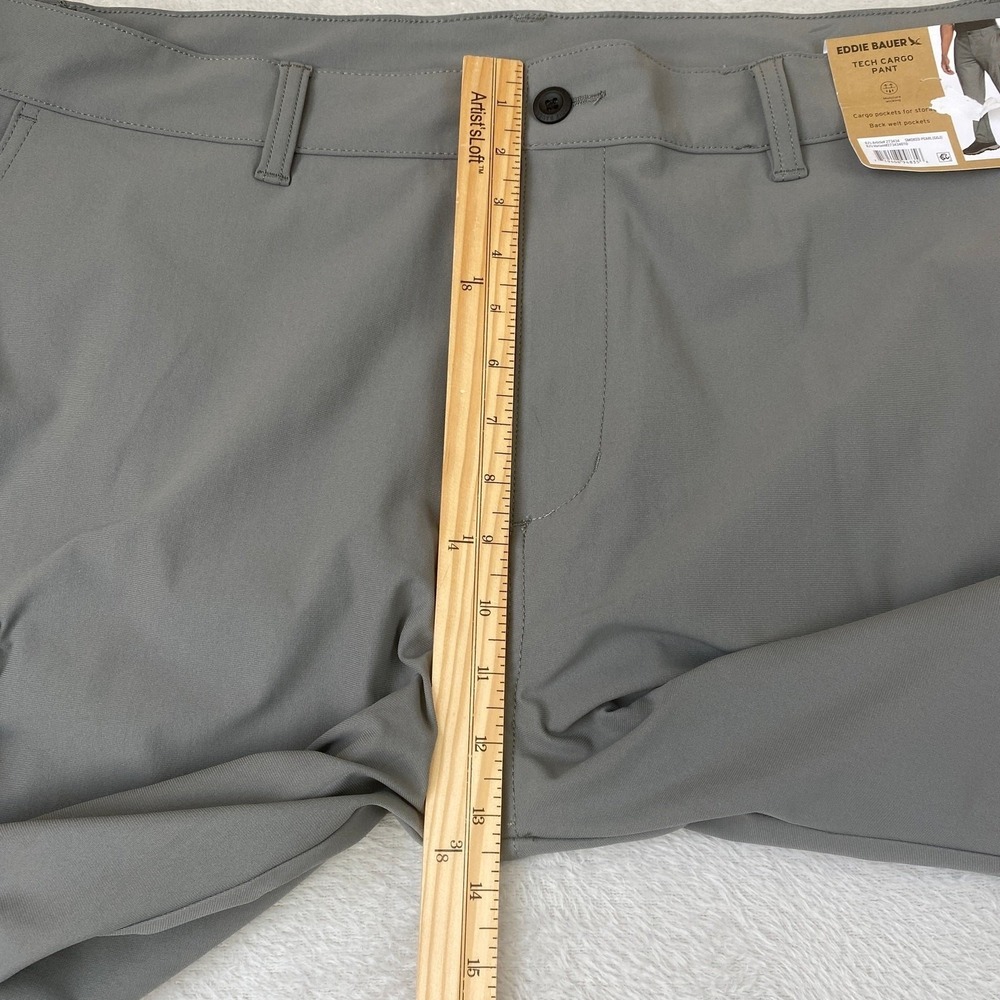 Eddie Bauer Tech Cargo Pants Men XXL Gray Moisture Wicking Straight Leg NWT - Picture 9 of 11